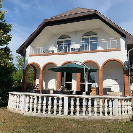 Landhaus Toereki Mit Pool Siófok Extérieur photo