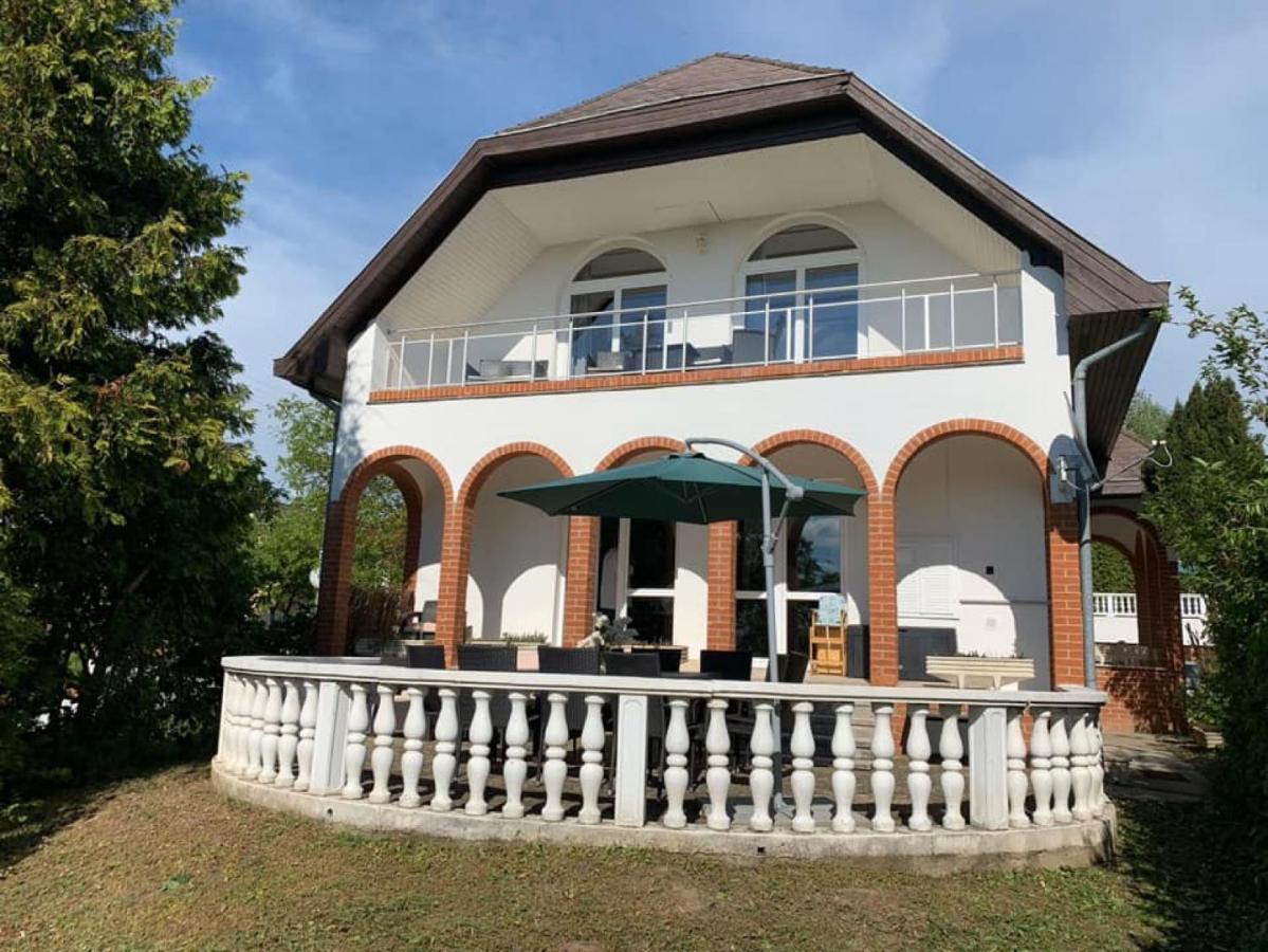 Landhaus Toereki Mit Pool Siófok Extérieur photo